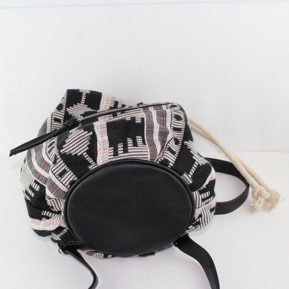 Black & White Navajo Aztec Bucket Backpack Bag NEW - Picture 7 of 7